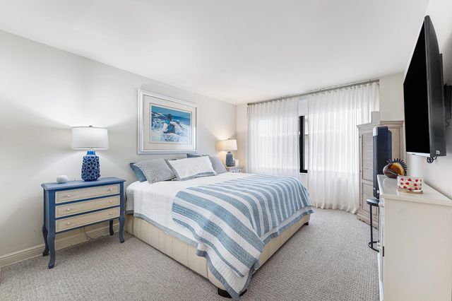 3590 S Ocean Boulevard 301, South Palm Beach, FL 33480