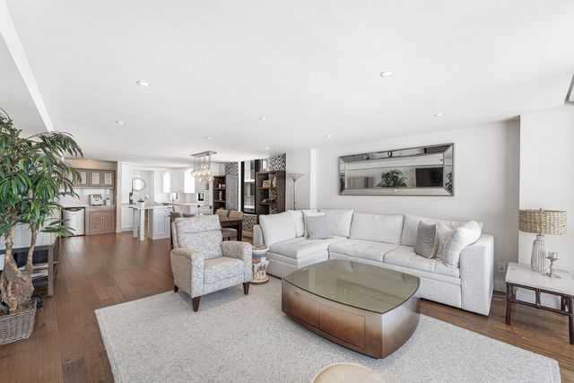3590 S Ocean Boulevard 301, South Palm Beach, FL 33480