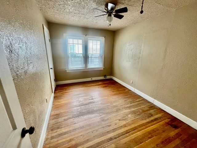 2121 17th Street, Lubbock, TX 79401