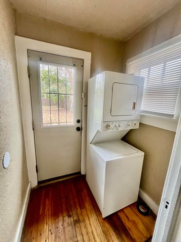 2121 17th Street, Lubbock, TX 79401