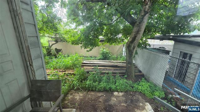 5913 Jefferson Street, West New York, NJ 07093