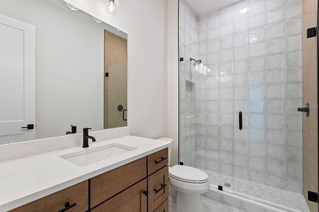 5021 W LEONA STREET, Tampa, FL 33629