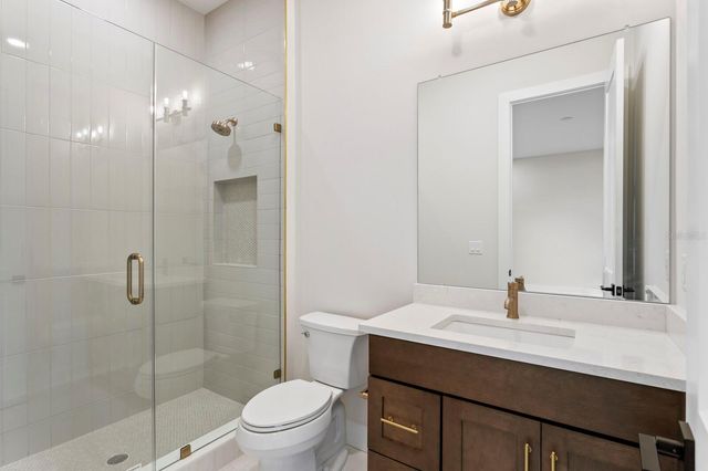 5021 W LEONA STREET, Tampa, FL 33629