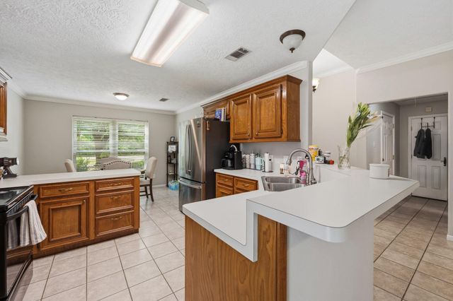 4019 N Fm 565 Road, Baytown, TX 77523