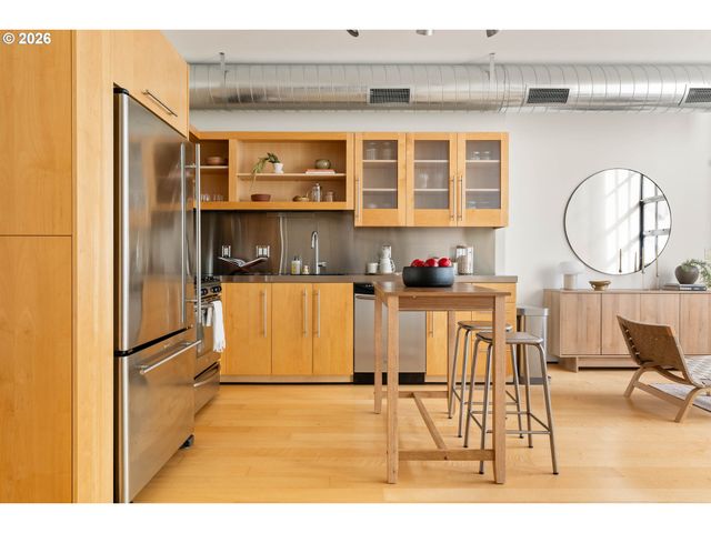 1400 Nw IRVING St 713, Portland, OR 97209