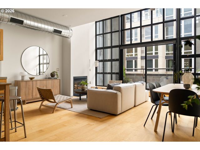 1400 Nw IRVING St 713, Portland, OR 97209