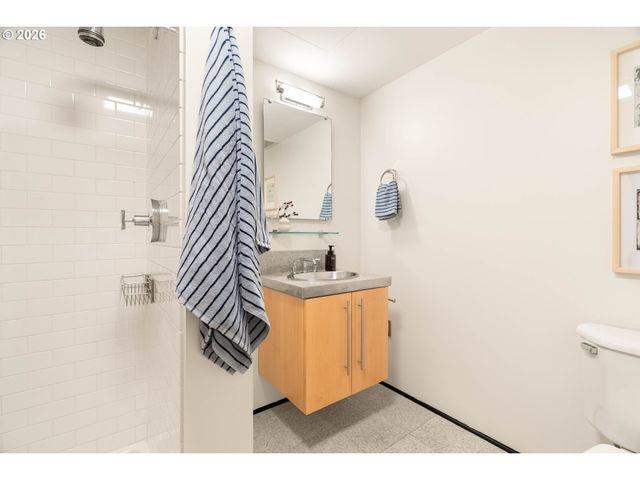 1400 Nw IRVING St 713, Portland, OR 97209