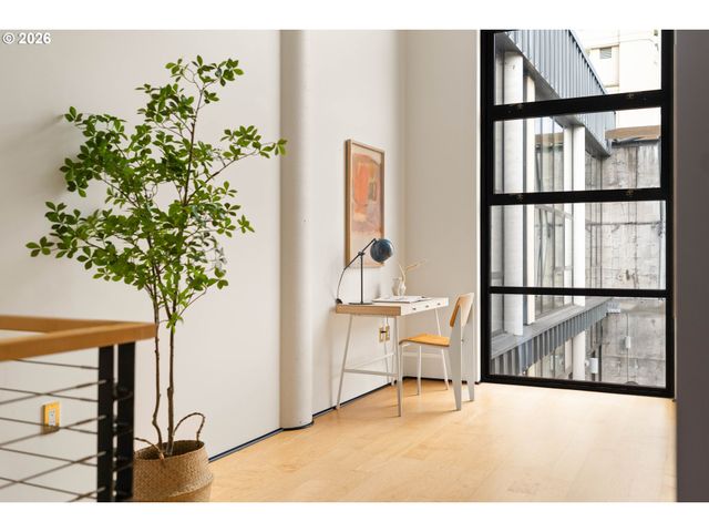 1400 Nw IRVING St 713, Portland, OR 97209