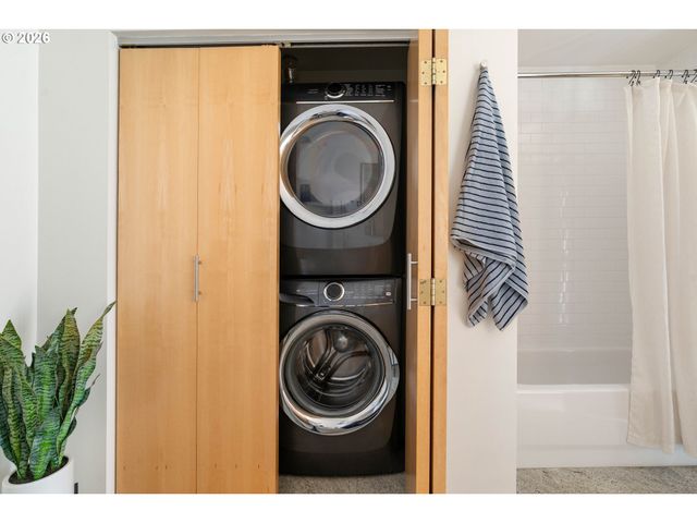 1400 Nw IRVING St 713, Portland, OR 97209