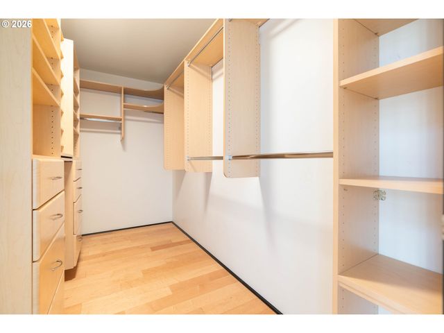 1400 Nw IRVING St 713, Portland, OR 97209