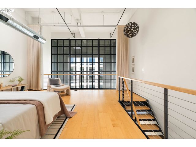 1400 Nw IRVING St 713, Portland, OR 97209