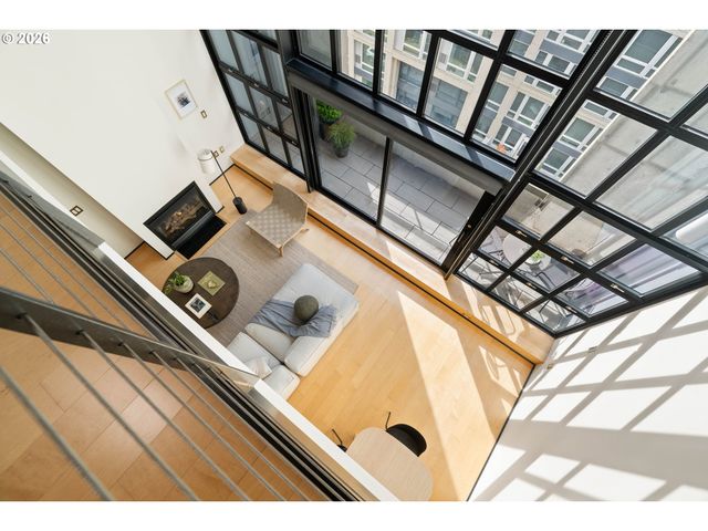 1400 Nw IRVING St 713, Portland, OR 97209