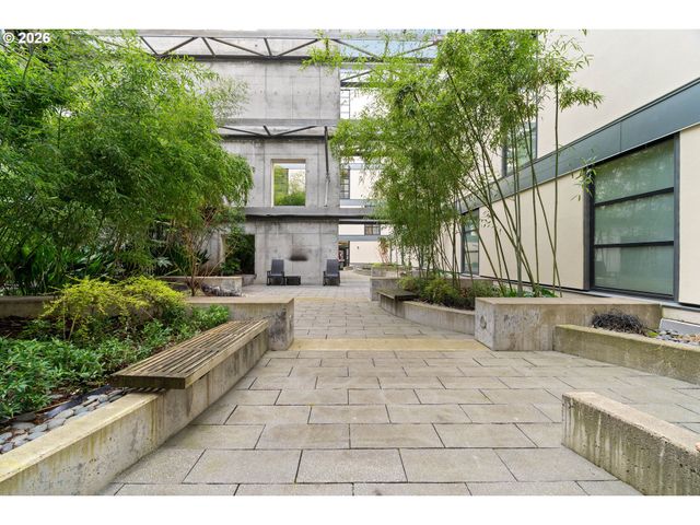 1400 Nw IRVING St 713, Portland, OR 97209