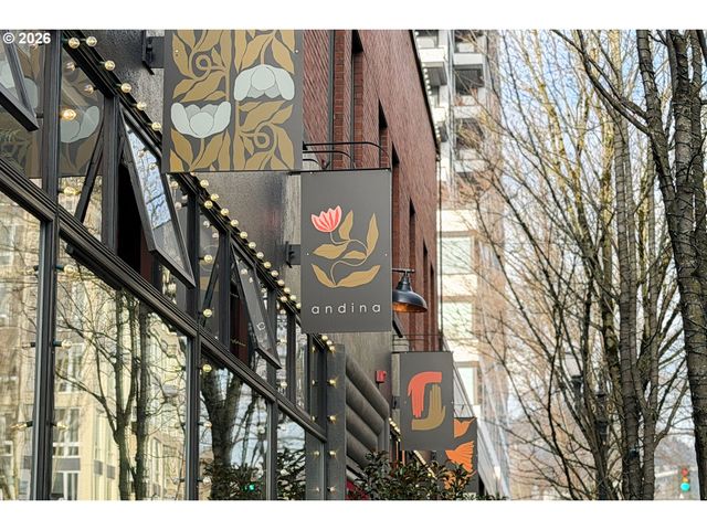 1400 Nw IRVING St 713, Portland, OR 97209