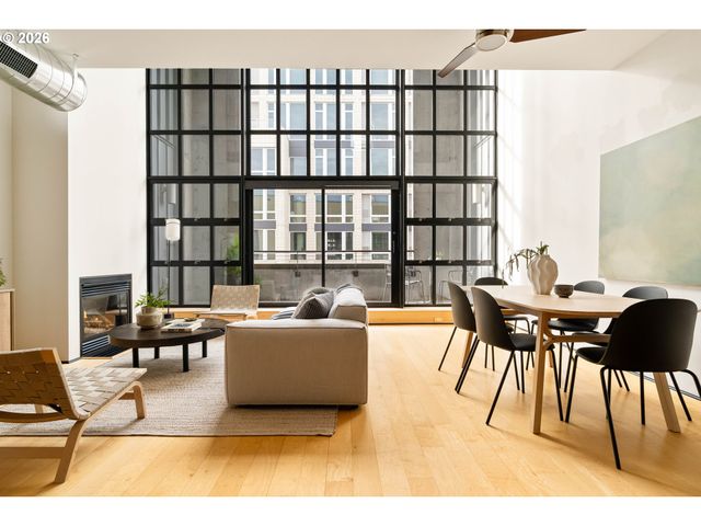 1400 Nw IRVING St 713, Portland, OR 97209