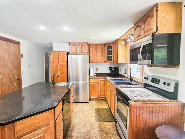 110 Tuttle Lane, Greenland, NH 03840