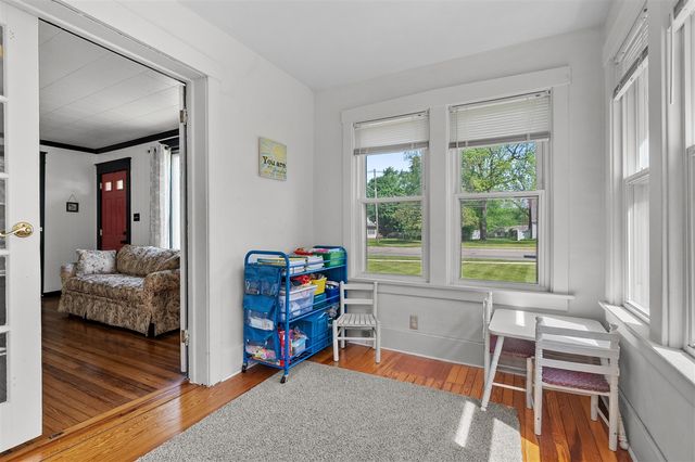 398 W Napier Avenue, Benton Harbor, MI 49022