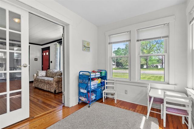 398 W Napier Avenue, Benton Harbor, MI 49022