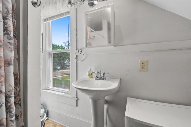 398 W Napier Avenue, Benton Harbor, MI 49022