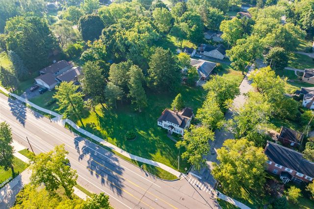 398 W Napier Avenue, Benton Harbor, MI 49022