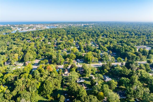 398 W Napier Avenue, Benton Harbor, MI 49022