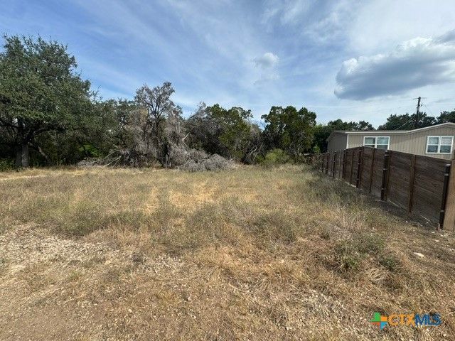 502 Creekside Drive, Canyon Lake, TX 78133