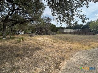 502 Creekside Drive, Canyon Lake, TX 78133