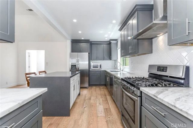 1444 Stearns Drive, Los Angeles, CA 90035