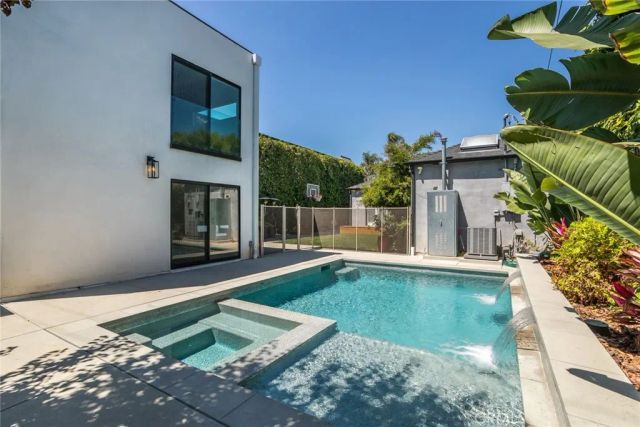 1444 Stearns Drive, Los Angeles, CA 90035