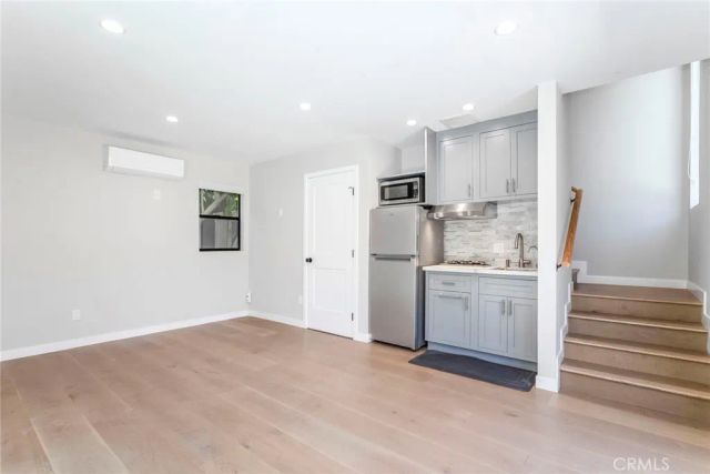 1444 Stearns Drive, Los Angeles, CA 90035