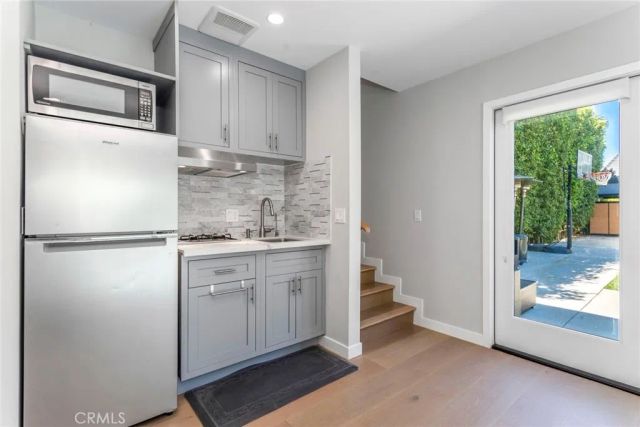 1444 Stearns Drive, Los Angeles, CA 90035