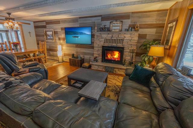 1148 Dakota Avenue, Friendship, WI 53934