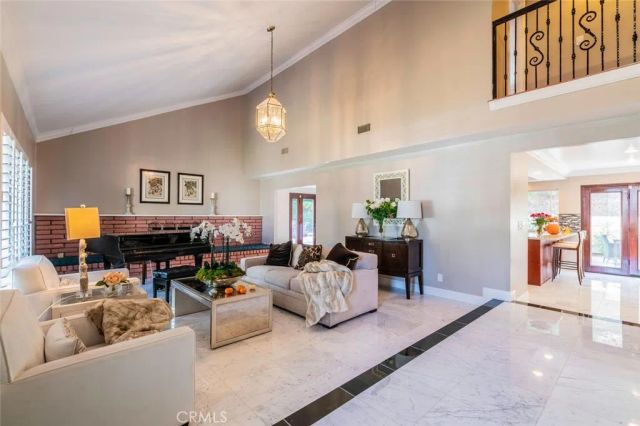 27061 Esward, Agoura Hills, CA 91301