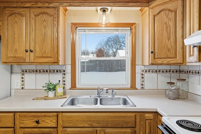 179 Cedar Street, Ludlow, MA 01056