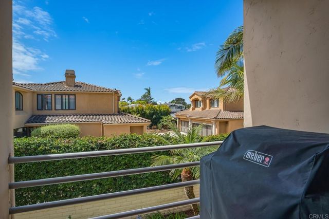 109 Rios Court, Solana Beach, CA 92075