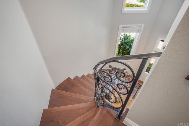 109 Rios Court, Solana Beach, CA 92075