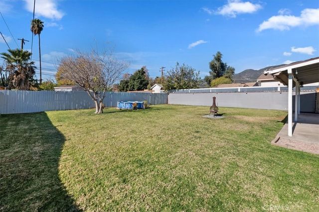 4694 N Mayfield, San Bernardino, CA 92407