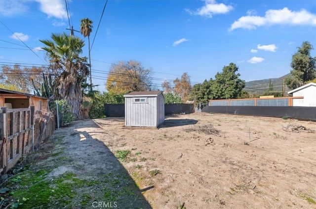 4694 N Mayfield, San Bernardino, CA 92407