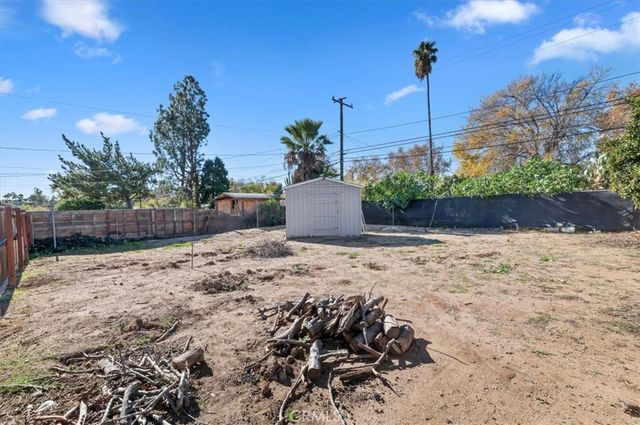 4694 N Mayfield, San Bernardino, CA 92407