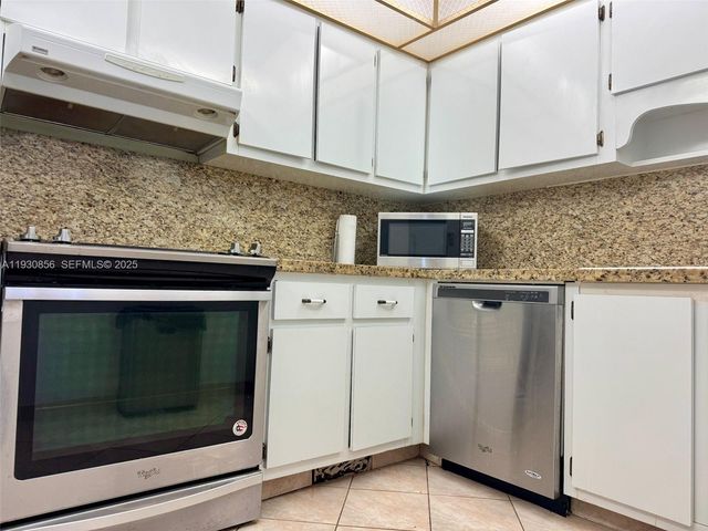 201 180 th Dr 114, Sunny Isles Beach, FL 33160
