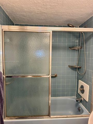 201 180 th Dr 114, Sunny Isles Beach, FL 33160