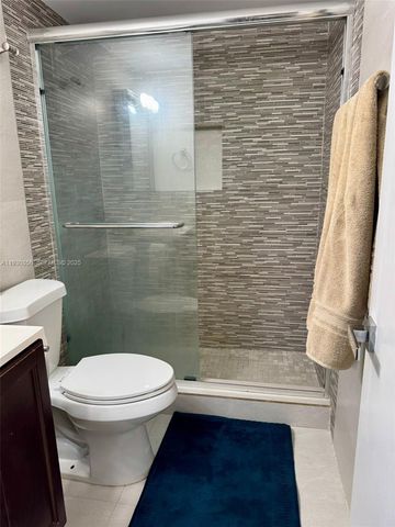 201 180 th Dr 114, Sunny Isles Beach, FL 33160