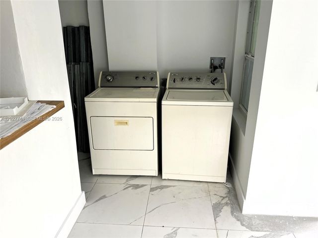 2226 Cody St, Hollywood, FL 33020