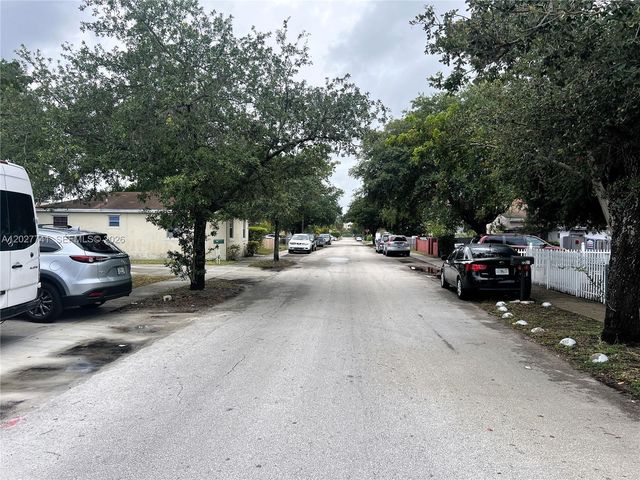 2226 Cody St, Hollywood, FL 33020