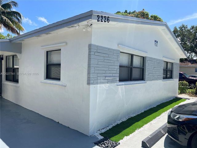 2226 Cody St, Hollywood, FL 33020