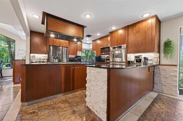 16914 Creeksouth Road, Houston, TX 77068