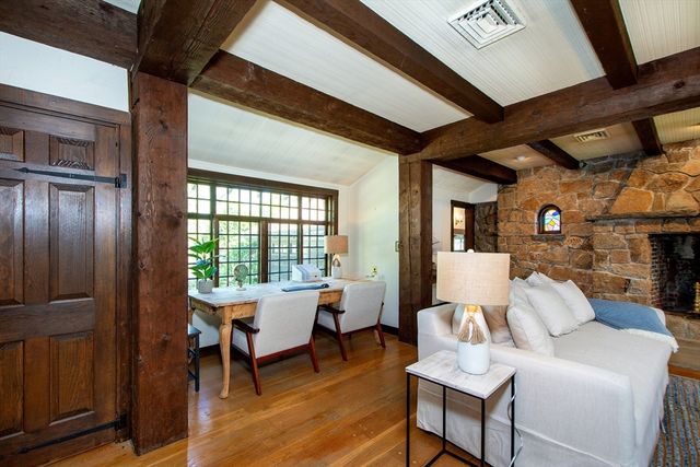 19 Hobart Lane, Cohasset, MA 02025