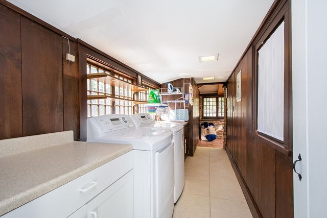 19 Hobart Lane, Cohasset, MA 02025