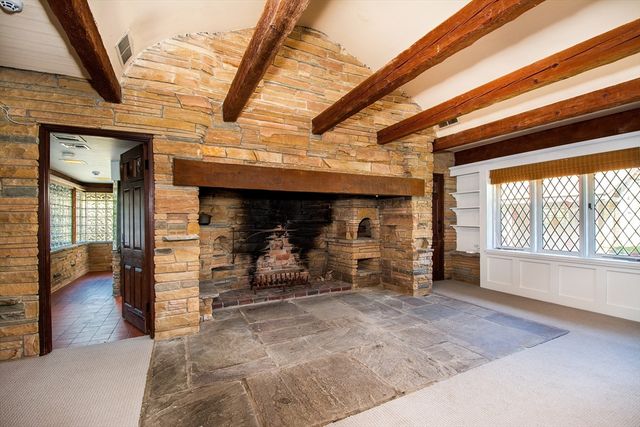 19 Hobart Lane, Cohasset, MA 02025