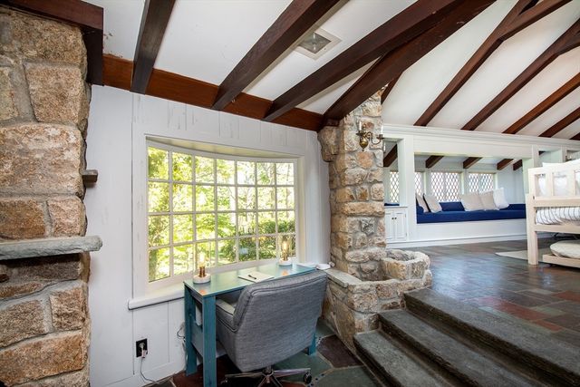 19 Hobart Lane, Cohasset, MA 02025